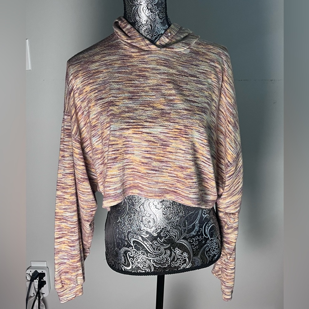 Long sleeve crop sweater